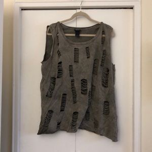 Torrid distressed top size 3